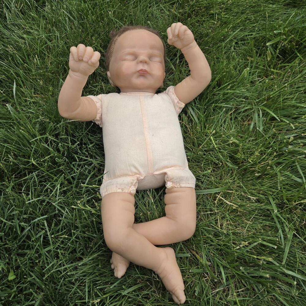 Ashton Drake Doll Violet Parker Realistic Lifelike